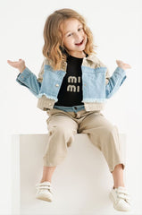 Gabardine set with jeans and a T-shirt